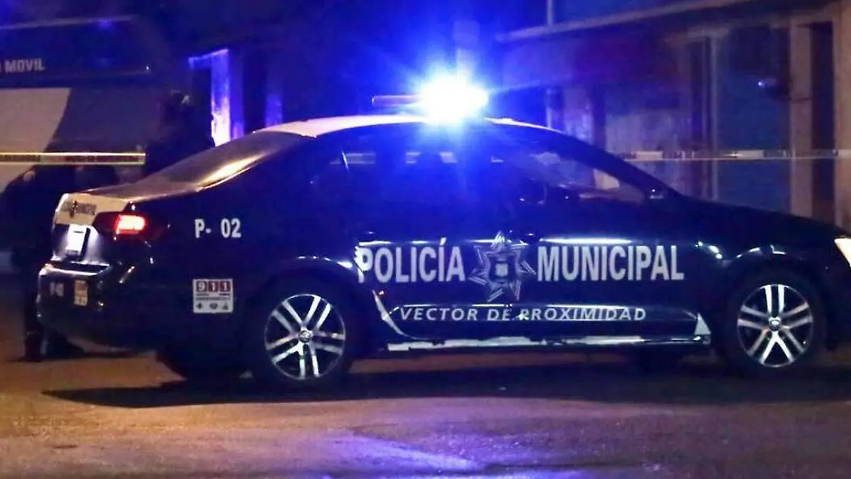 Un hombre dedicado al oficio de panadero fue asesinado a balazos ayer cerca de la medianoche}